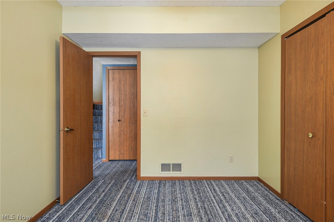 Country Scene Condo - Residential