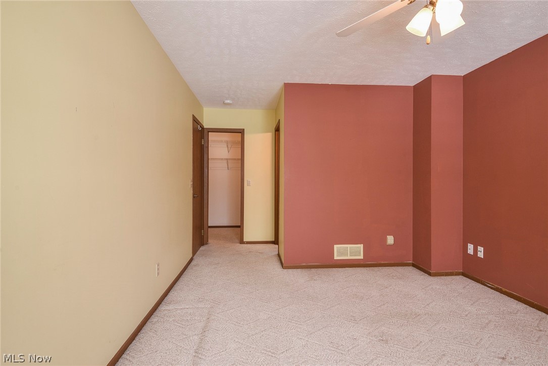 Country Scene Condo - Residential