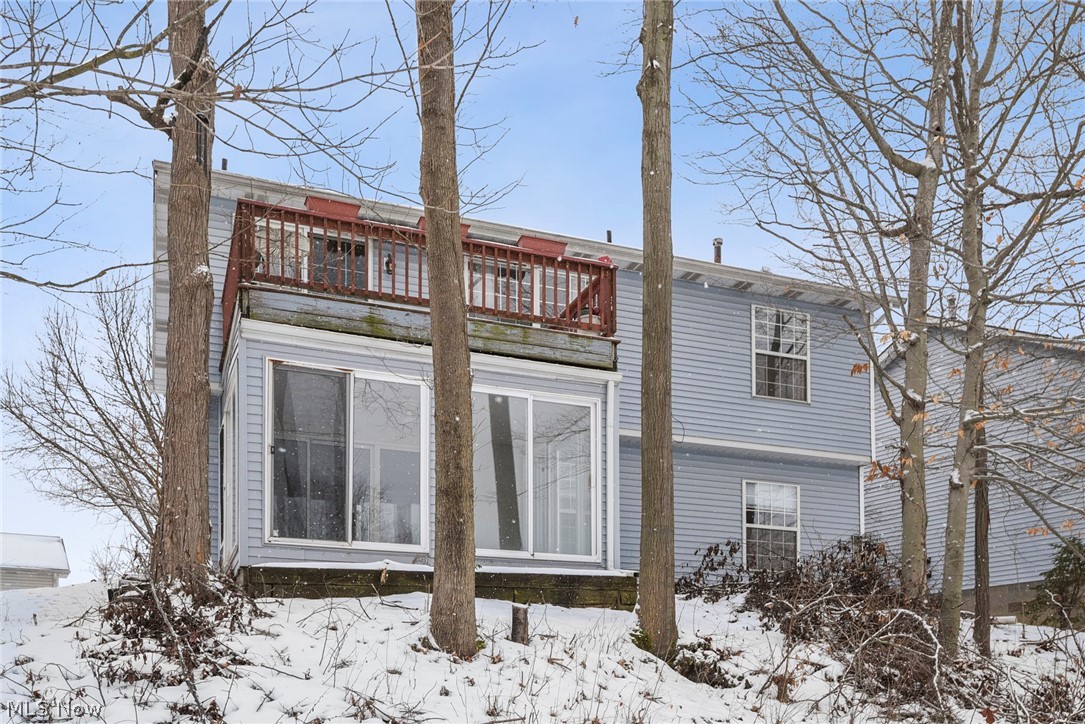 Country Scene Condo - Residential