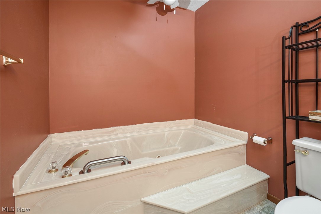 Country Scene Condo - Residential