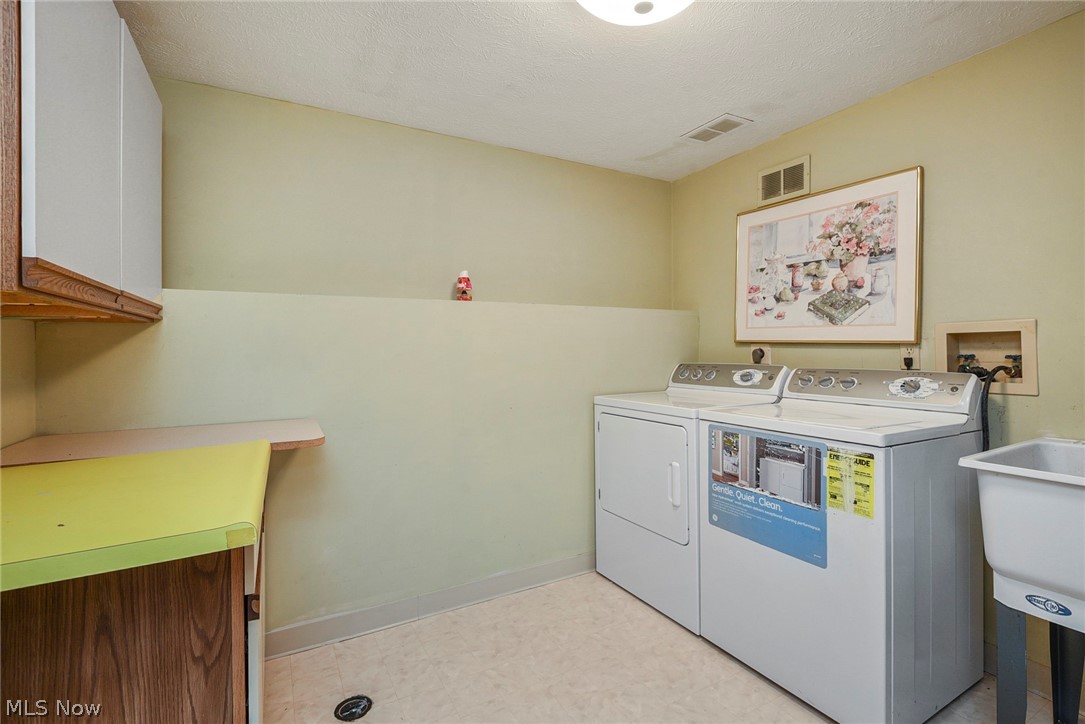 Country Scene Condo - Residential