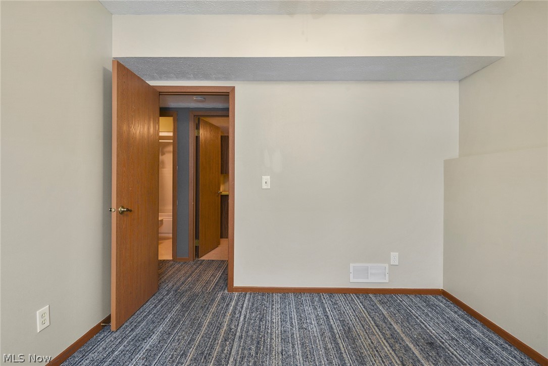 Country Scene Condo - Residential