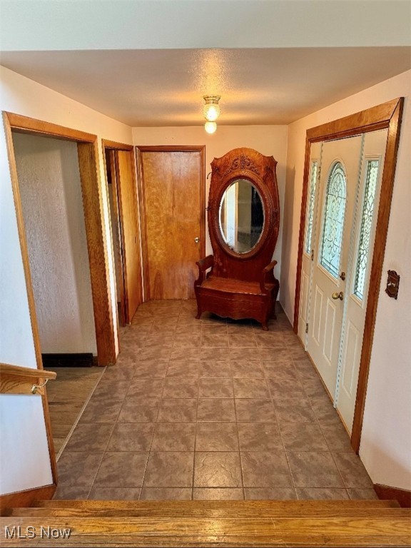 1517 Rolling Acres Road, New Cumberland, West Virginia image 3
