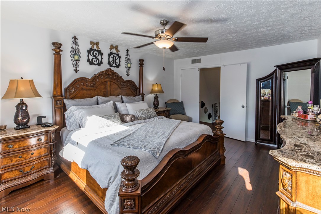 Country Club Twnhs North Condo - Residential