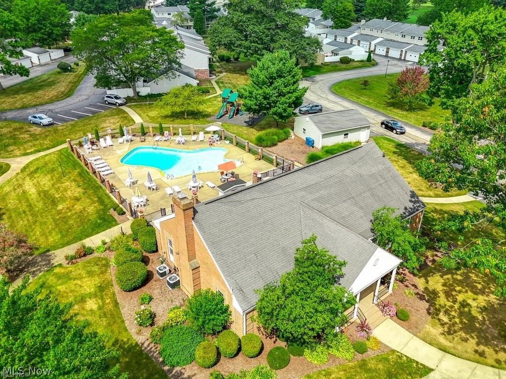 Country Club Twnhs North Condo - Residential