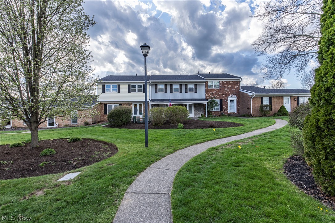 Country Club Twnhs North Condo - Residential