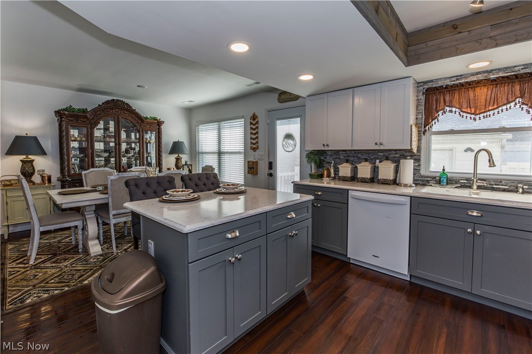 Country Club Twnhs North Condo - Residential