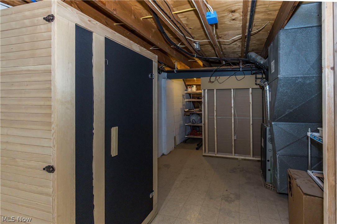 Country Club Twnhs North Condo - Residential