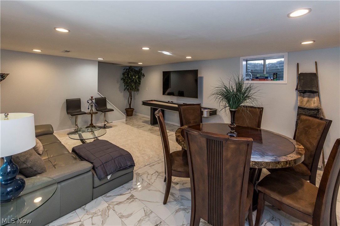 Country Club Twnhs North Condo - Residential