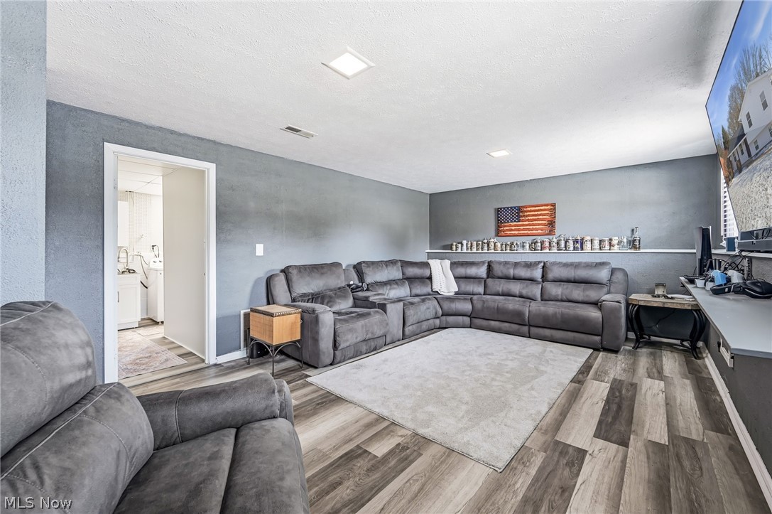 Timberlanes 04 Rep - Residential