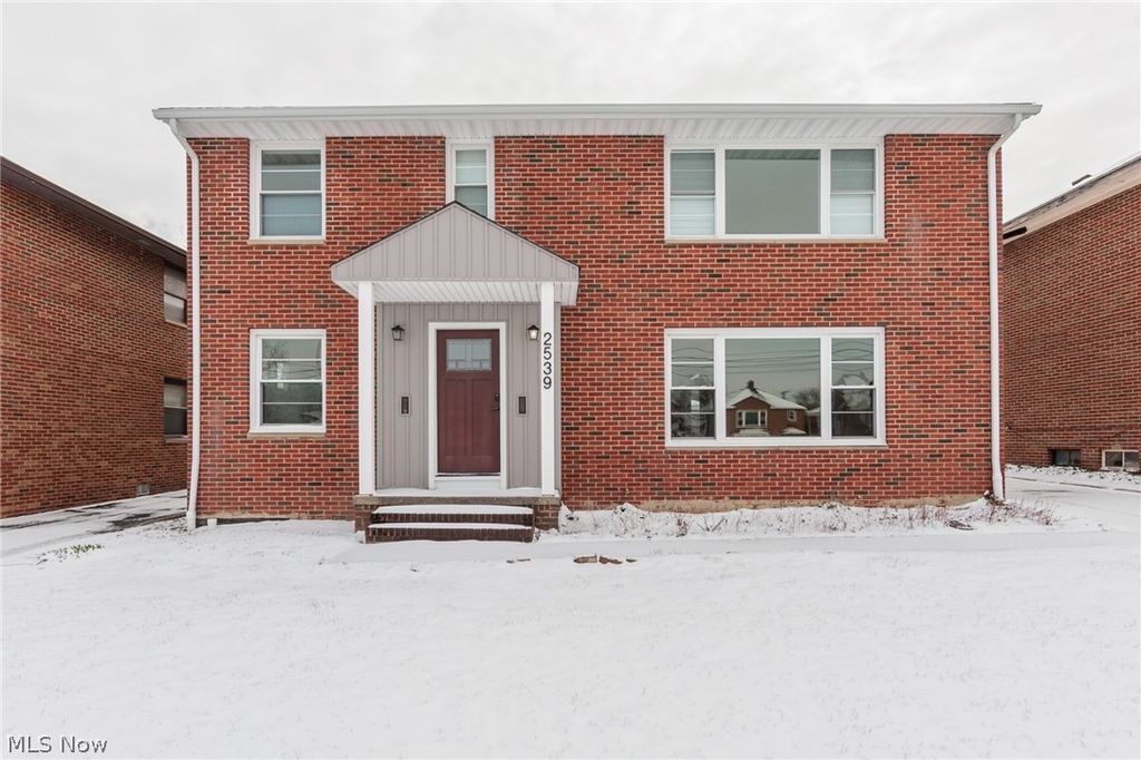 Photo of 2539 Warrensville Center Road #Down, University Heights, OH 44118 (MLS # 5195411)