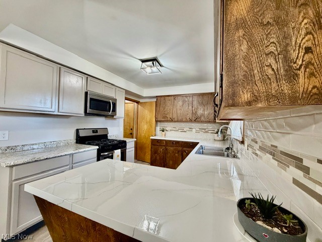 Mirror Lake - Residential