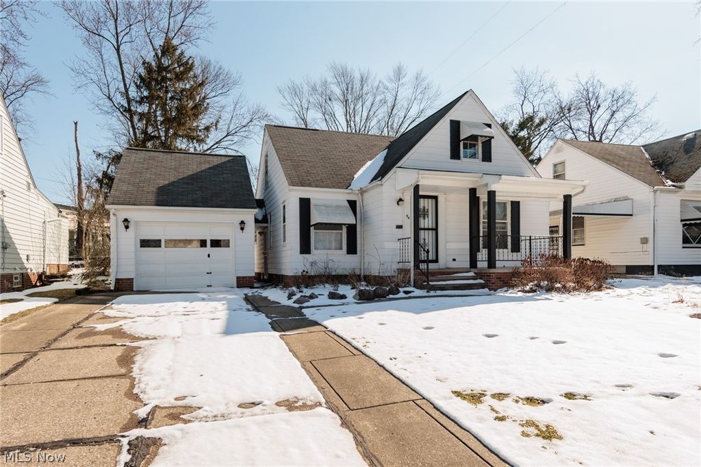 Photo of 94 Southwick Drive, Bedford, OH 44146 (MLS # 5189775)