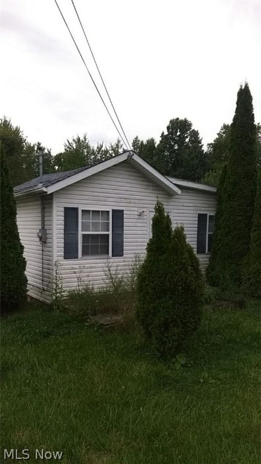 Lot's of opportunity here! Bring your ideas! Cash only, can not be financed