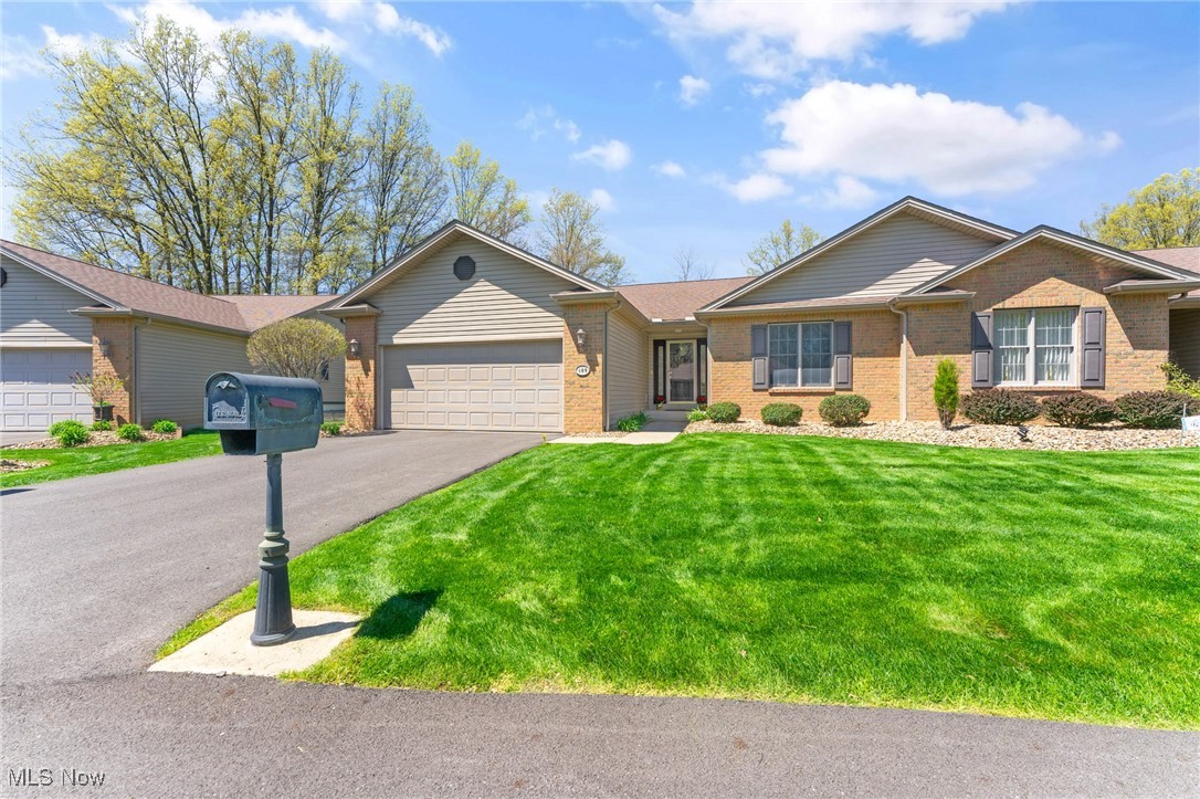409 Pin Oak Place, Campbell, Ohio image 41