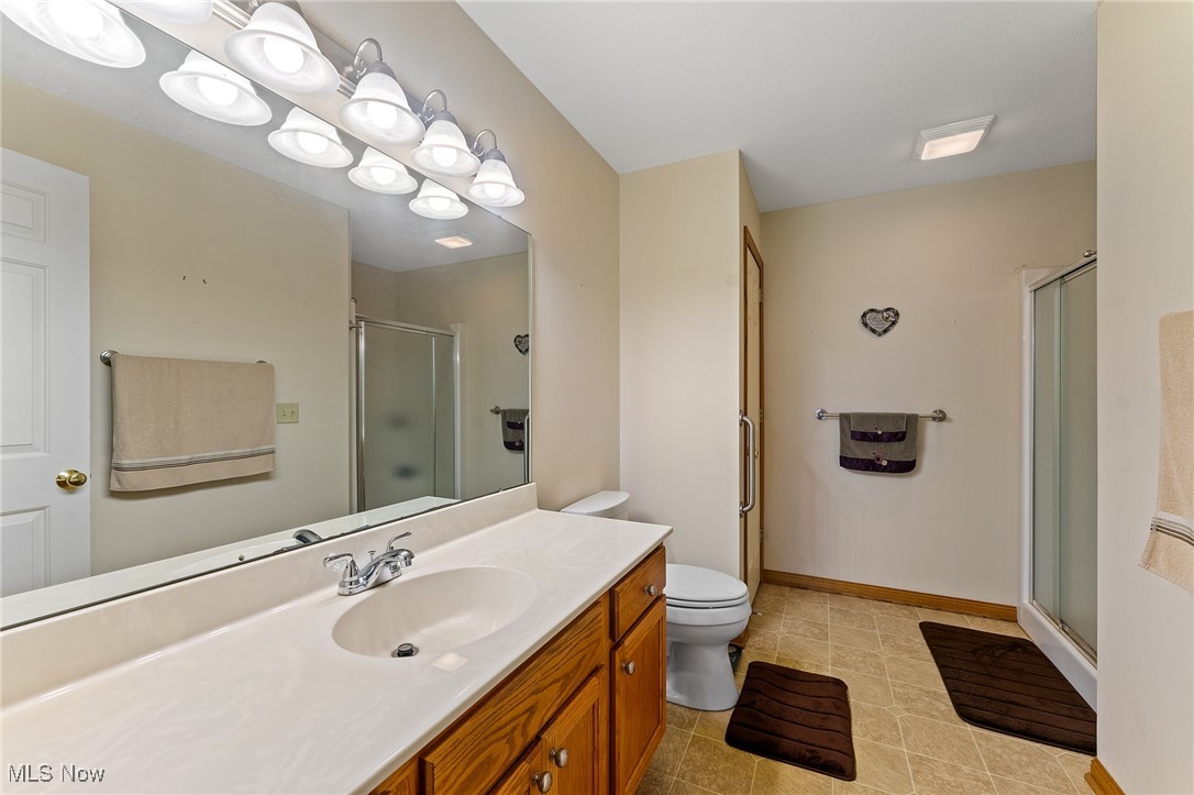 409 Pin Oak Place, Campbell, Ohio image 20