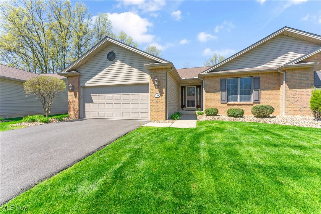 409 Pin Oak Place, Campbell, Ohio image 40