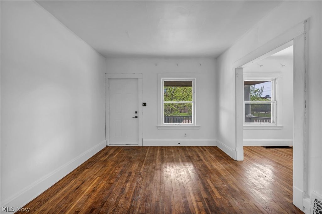 Photo of 1516 W 116th Street, Cleveland, OH 44102 (MLS # 5207865)