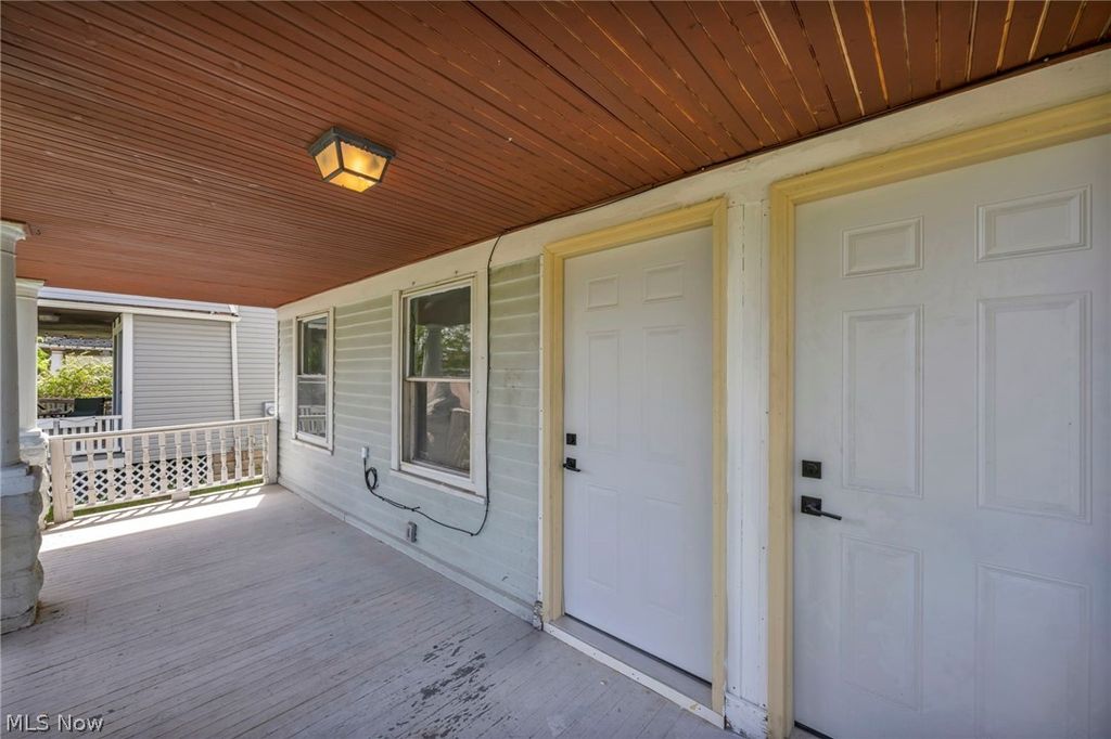 Photo of 1516 W 116th Street, Cleveland, OH 44102 (MLS # 5207865)