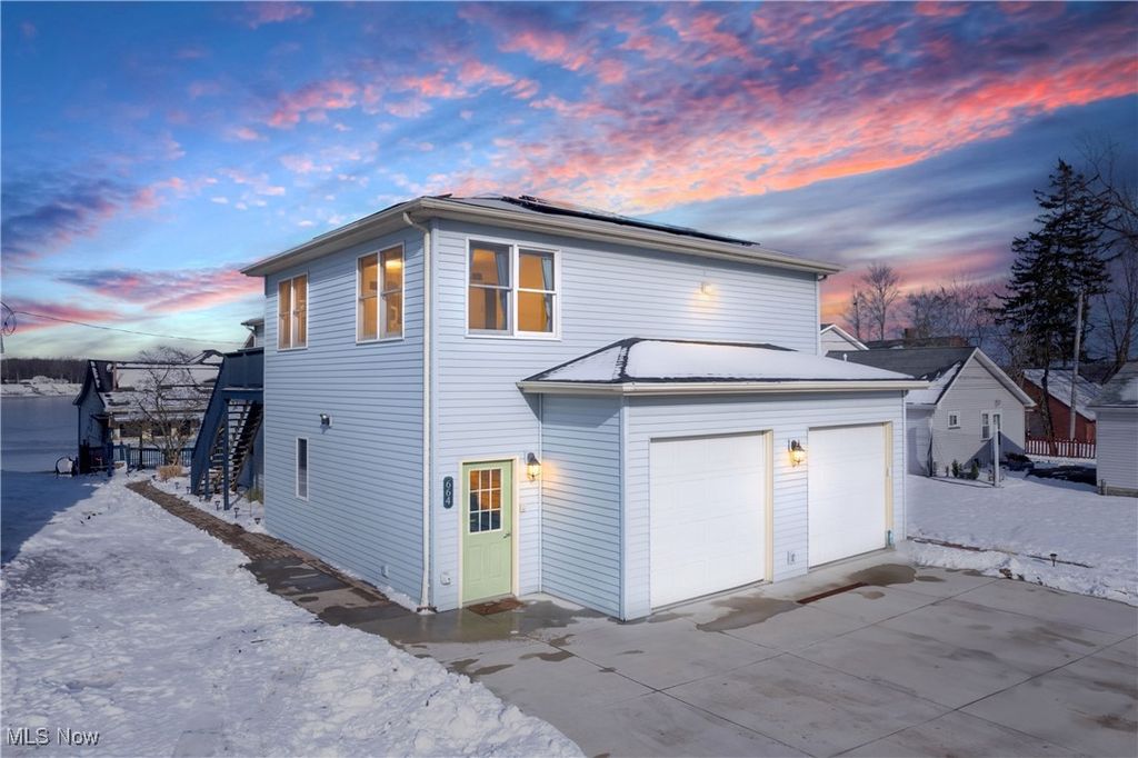 Photo of 664 Pine Drive, Lake Milton, OH 44429 (MLS # 5179643)