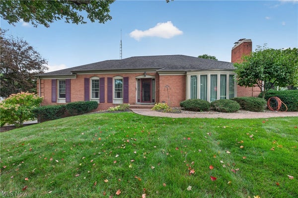 1443 WILKSHIRE CIR SW, NORTH CANTON, OH 44720 - Image c87ace36c76aa623e1a450015dd2dfbb/1904178150
