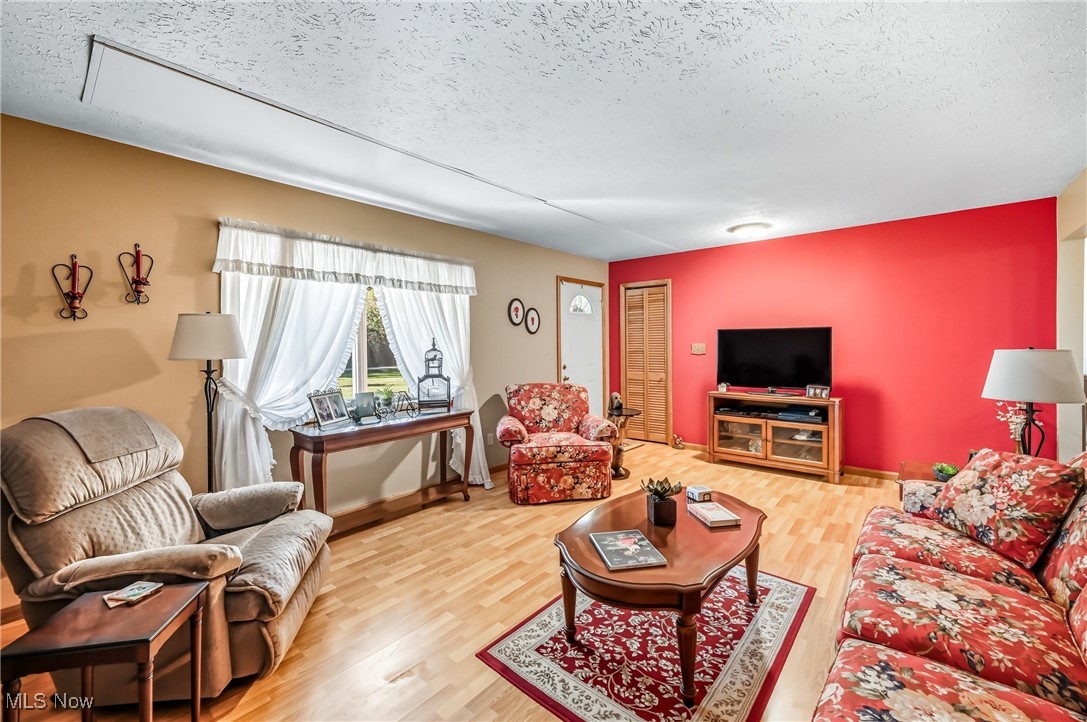 R C & Carolyn Mccorkle 03 - Residential