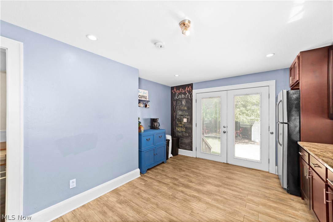 Riverside Manor - Residential