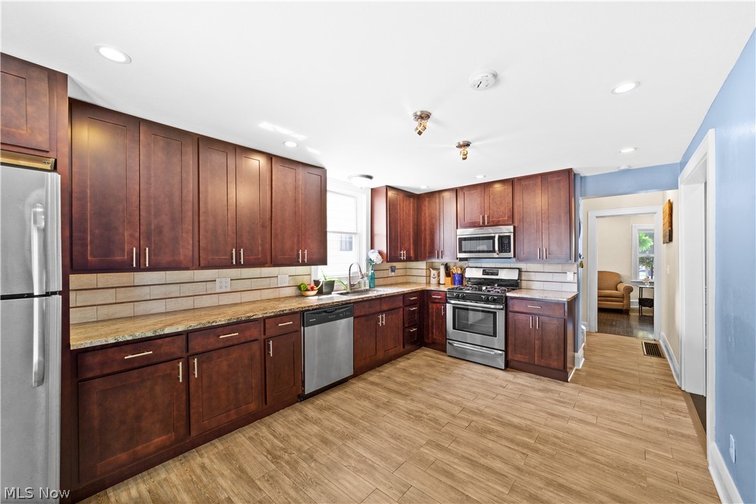 Riverside Manor - Residential