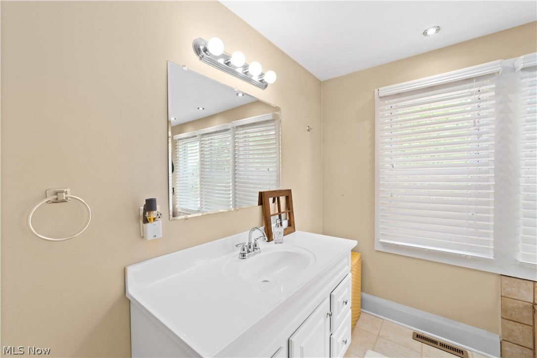 Riverside Manor - Residential