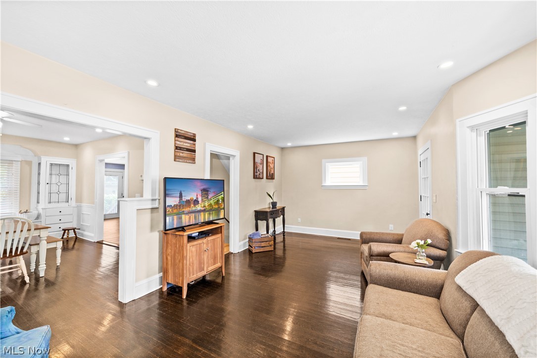 Riverside Manor - Residential