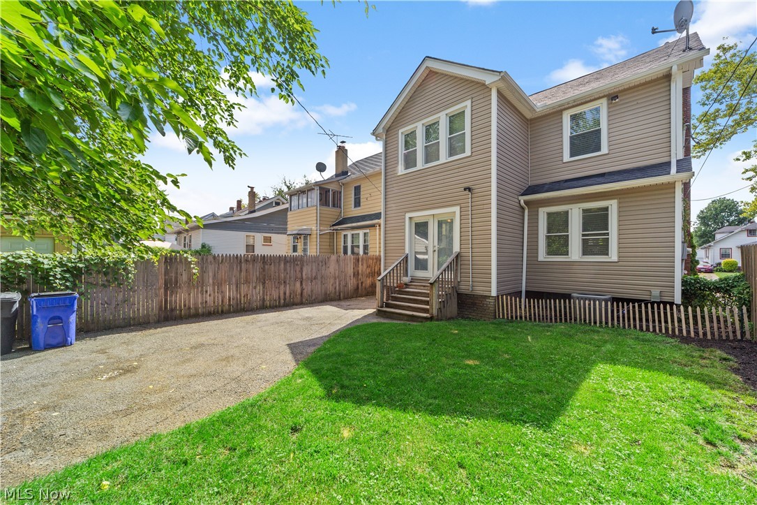 Riverside Manor - Residential