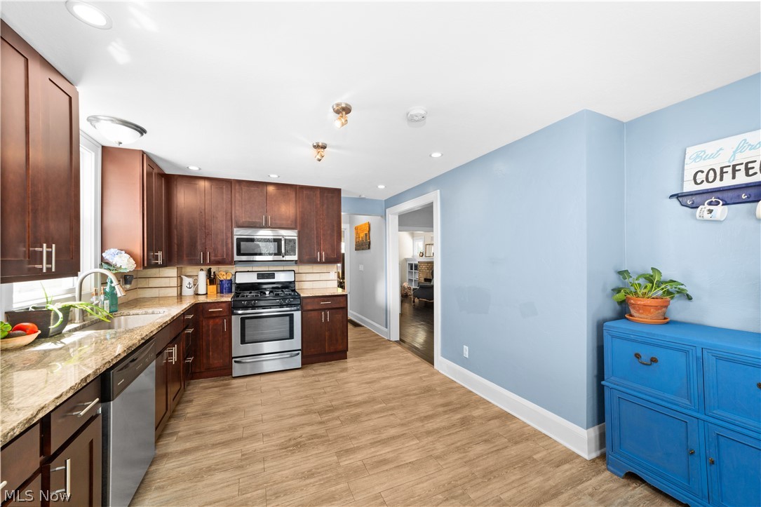 Riverside Manor - Residential