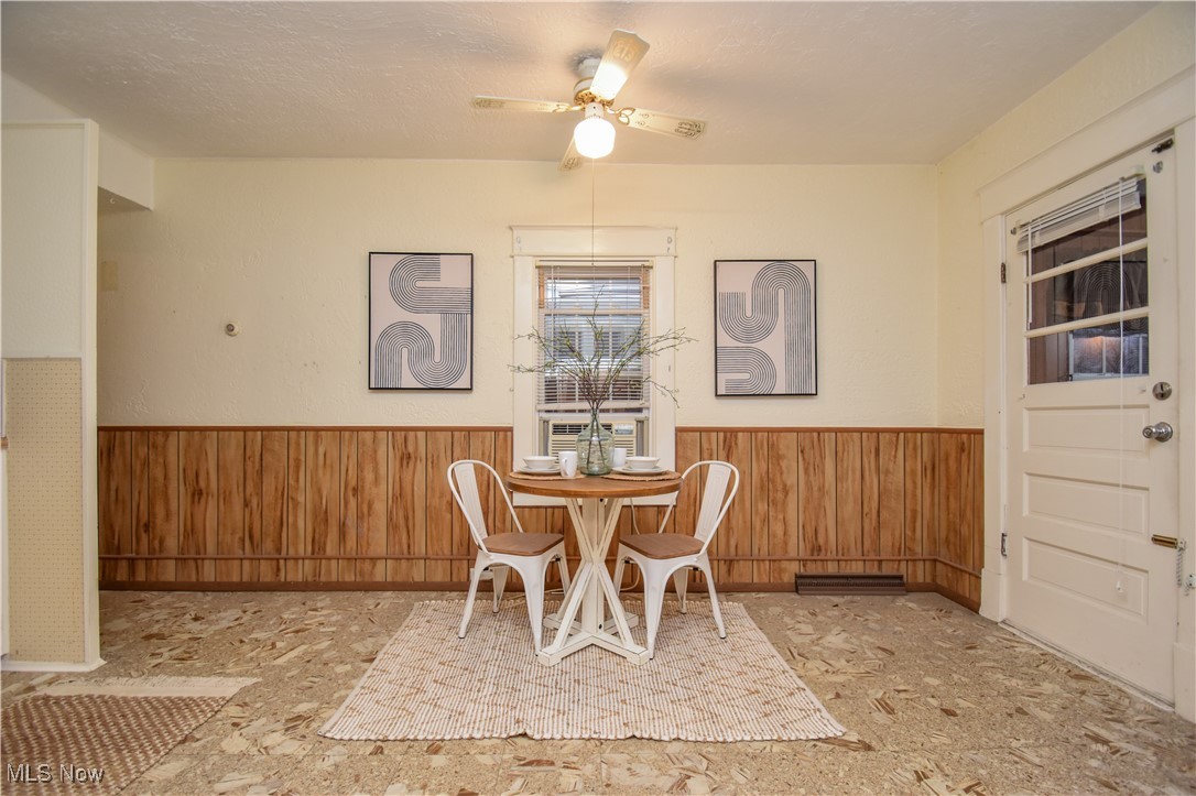 303 Whipple Avenue, Campbell, Ohio image 15