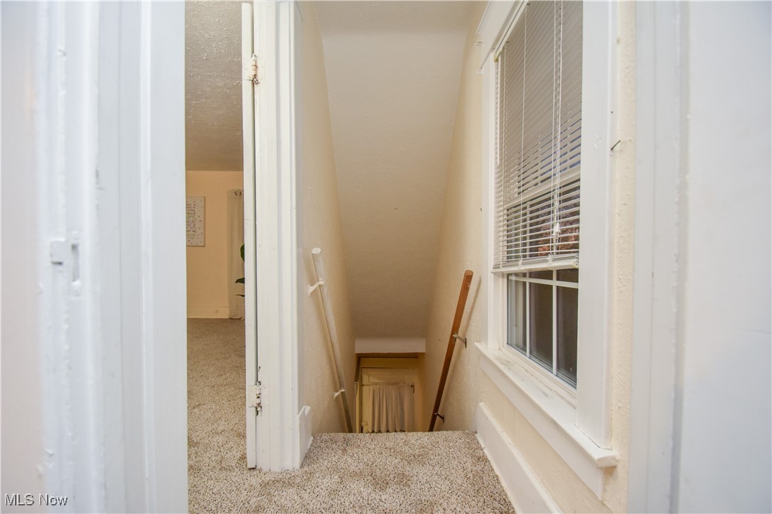 303 Whipple Avenue, Campbell, Ohio image 31