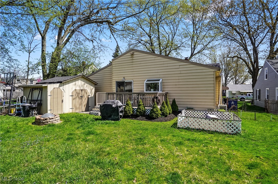 1238 E 343rd Street, Eastlake, Ohio image 2