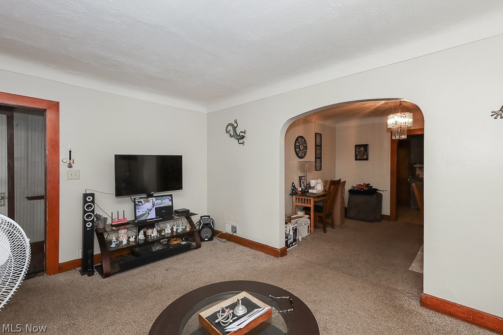 Broadview Spg Road Sub/A J Hie - Residential Income