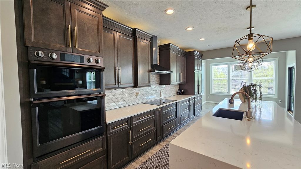 Photo of 9337 Ellis Way, Strongsville, OH 44136 (MLS # 5204011)