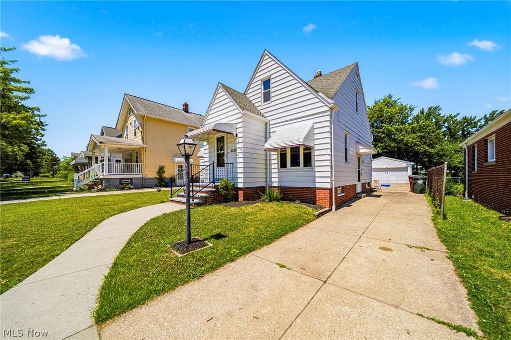 Photo of 3314 Lincoln Avenue, Parma, OH 44134 (MLS # 5225743)