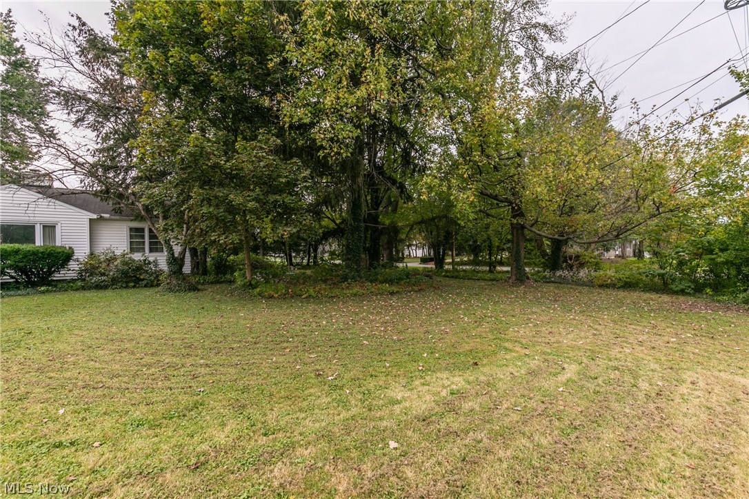 Brentwood Lake - Residential