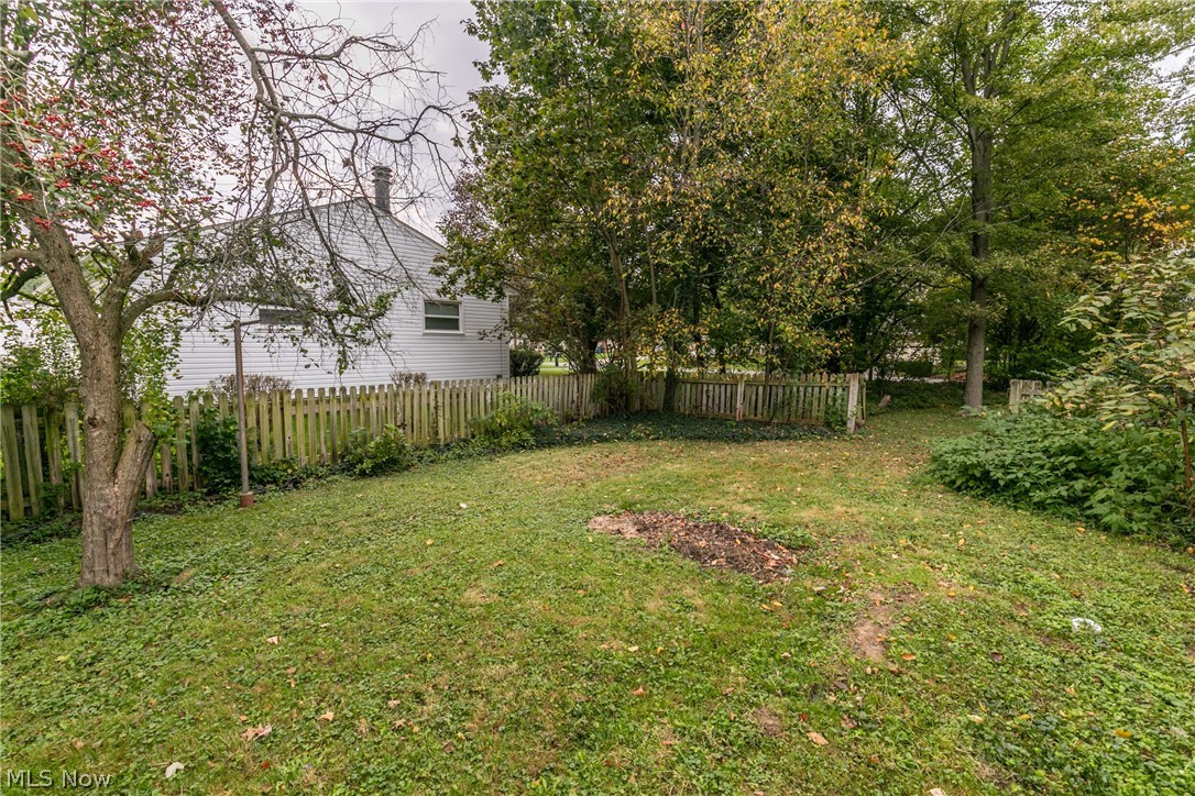 Brentwood Lake - Residential