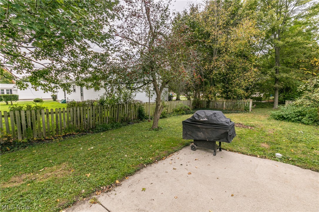 Brentwood Lake - Residential