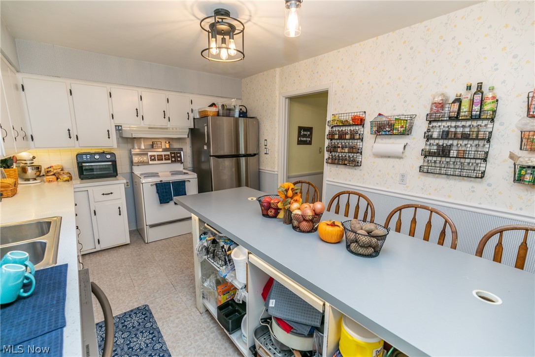 Brentwood Lake - Residential