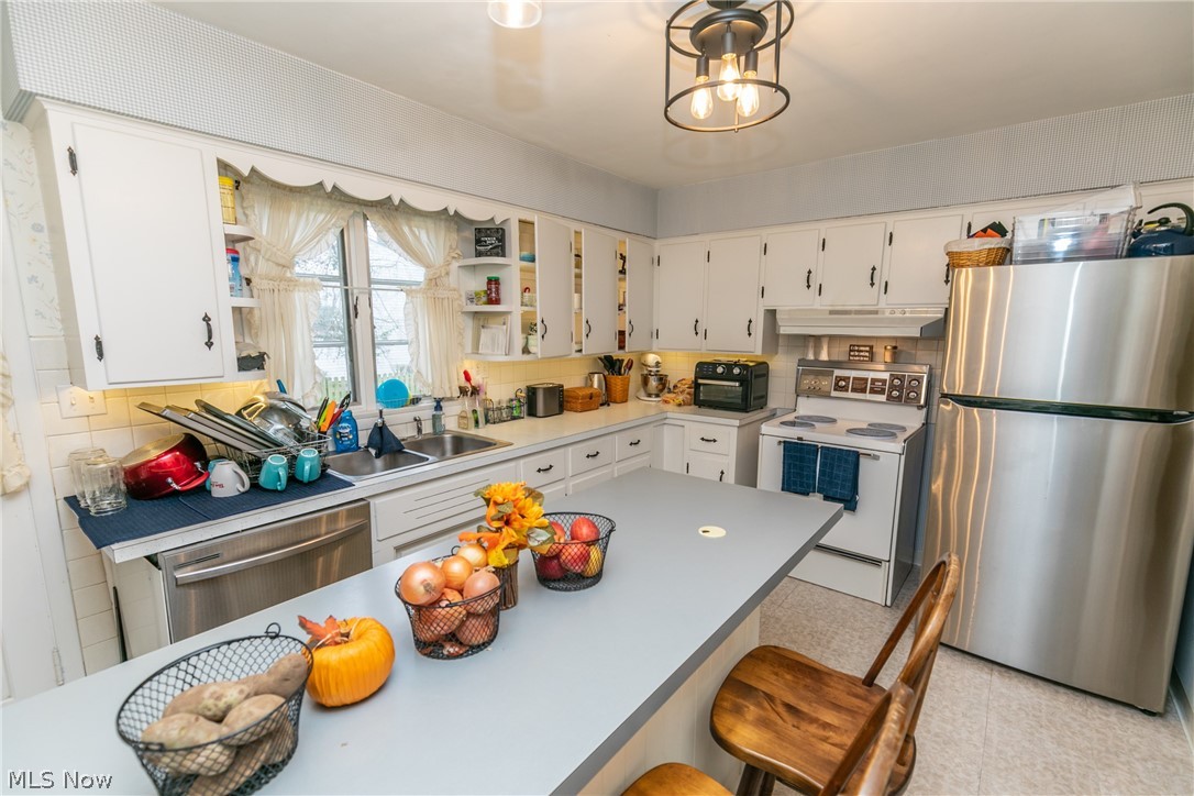 Brentwood Lake - Residential