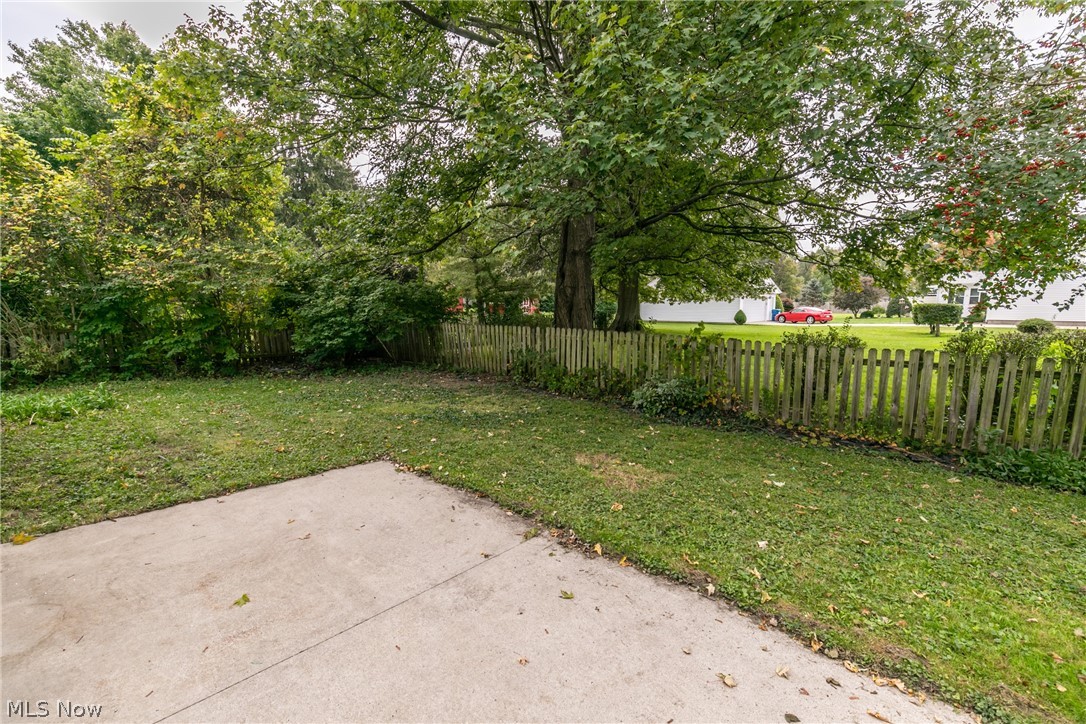 Brentwood Lake - Residential