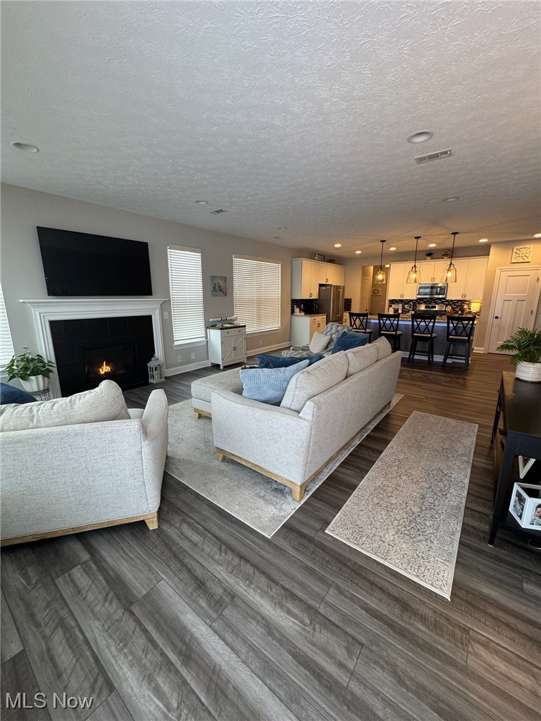 Four Seasons - Residential