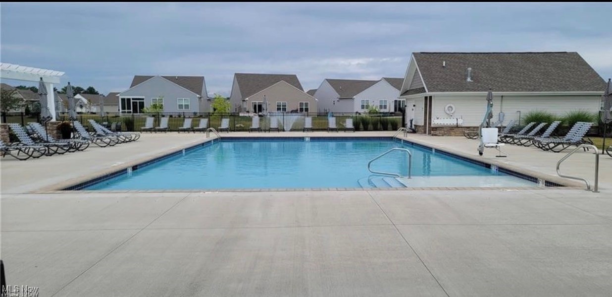 Four Seasons - Residential