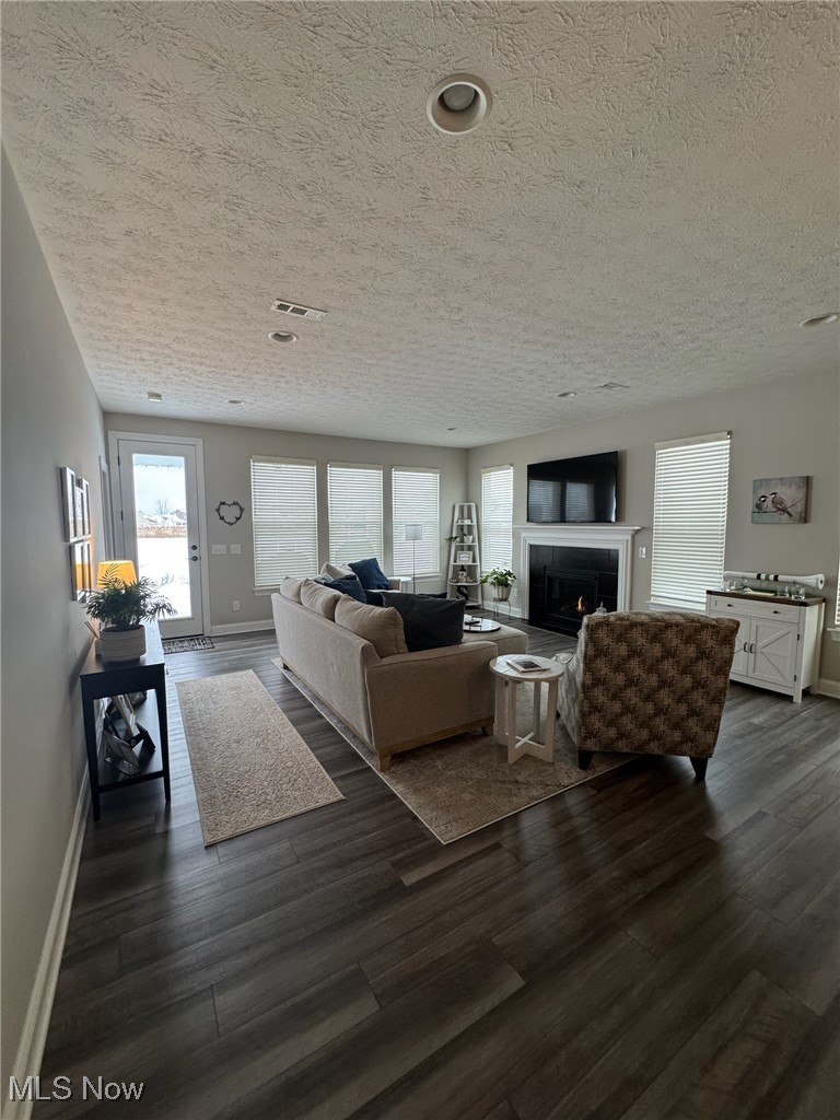 Four Seasons - Residential