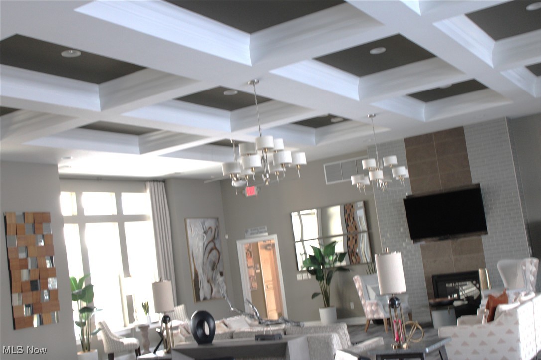 Four Seasons - Residential