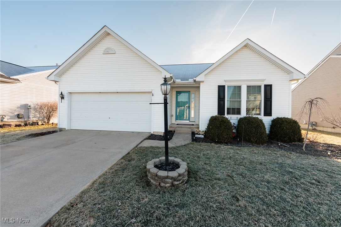 6071 Greenview Trail, North Ridgeville, Ohio image 1