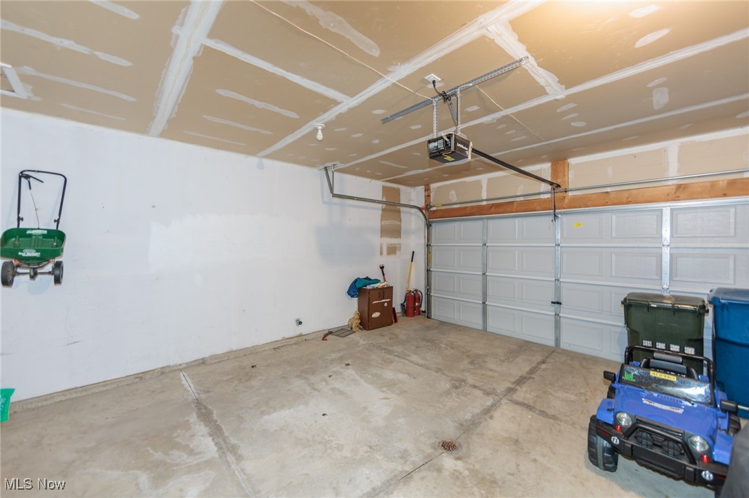 6071 Greenview Trail, North Ridgeville, Ohio image 38